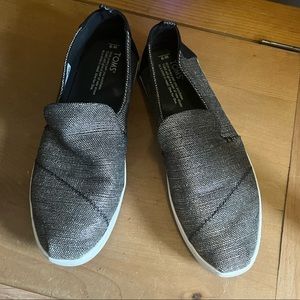 Toms Shoes
